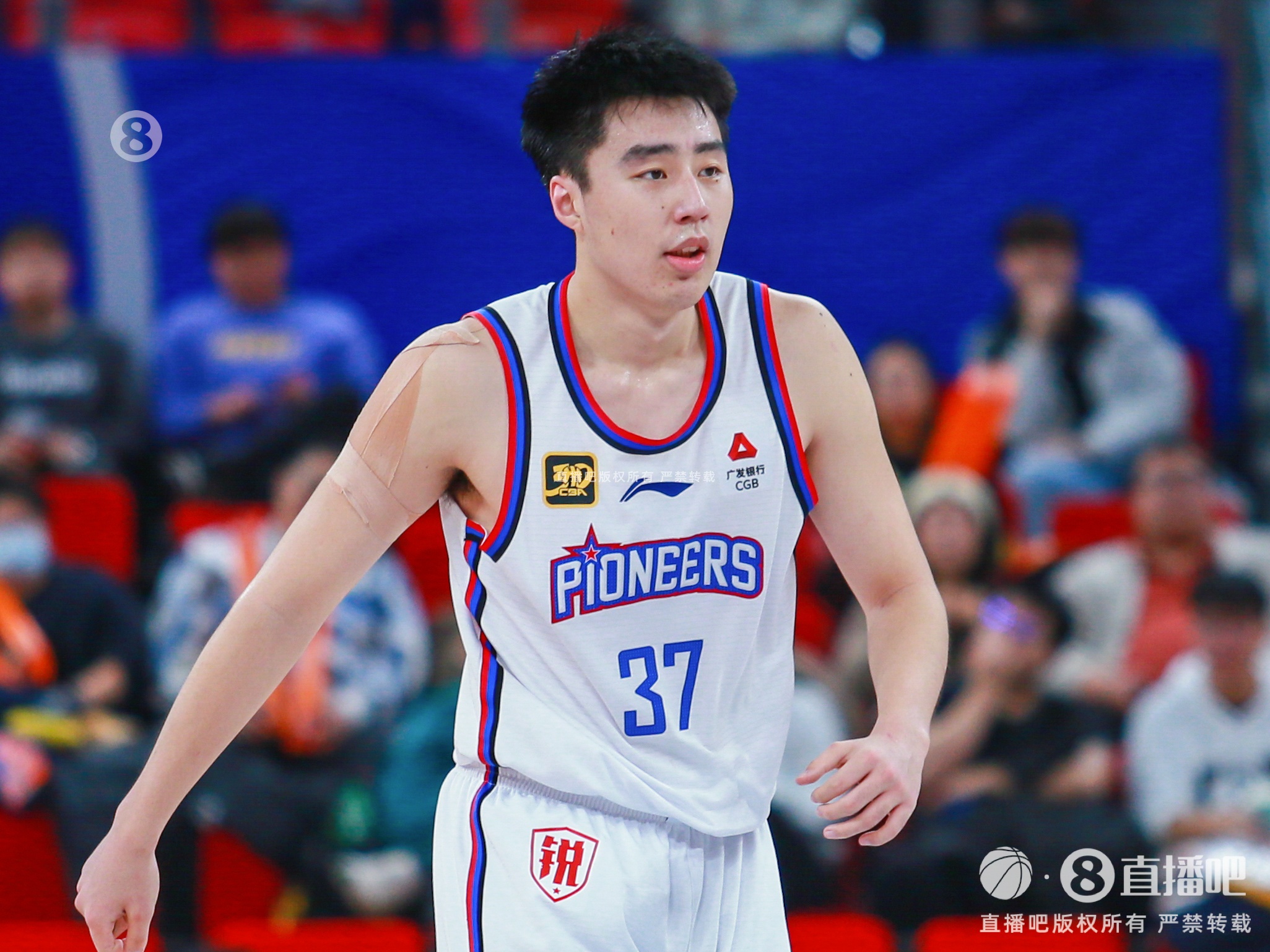 無奈最后6犯離場！杜伯超20中10&三分8中3空砍24分4板2帽