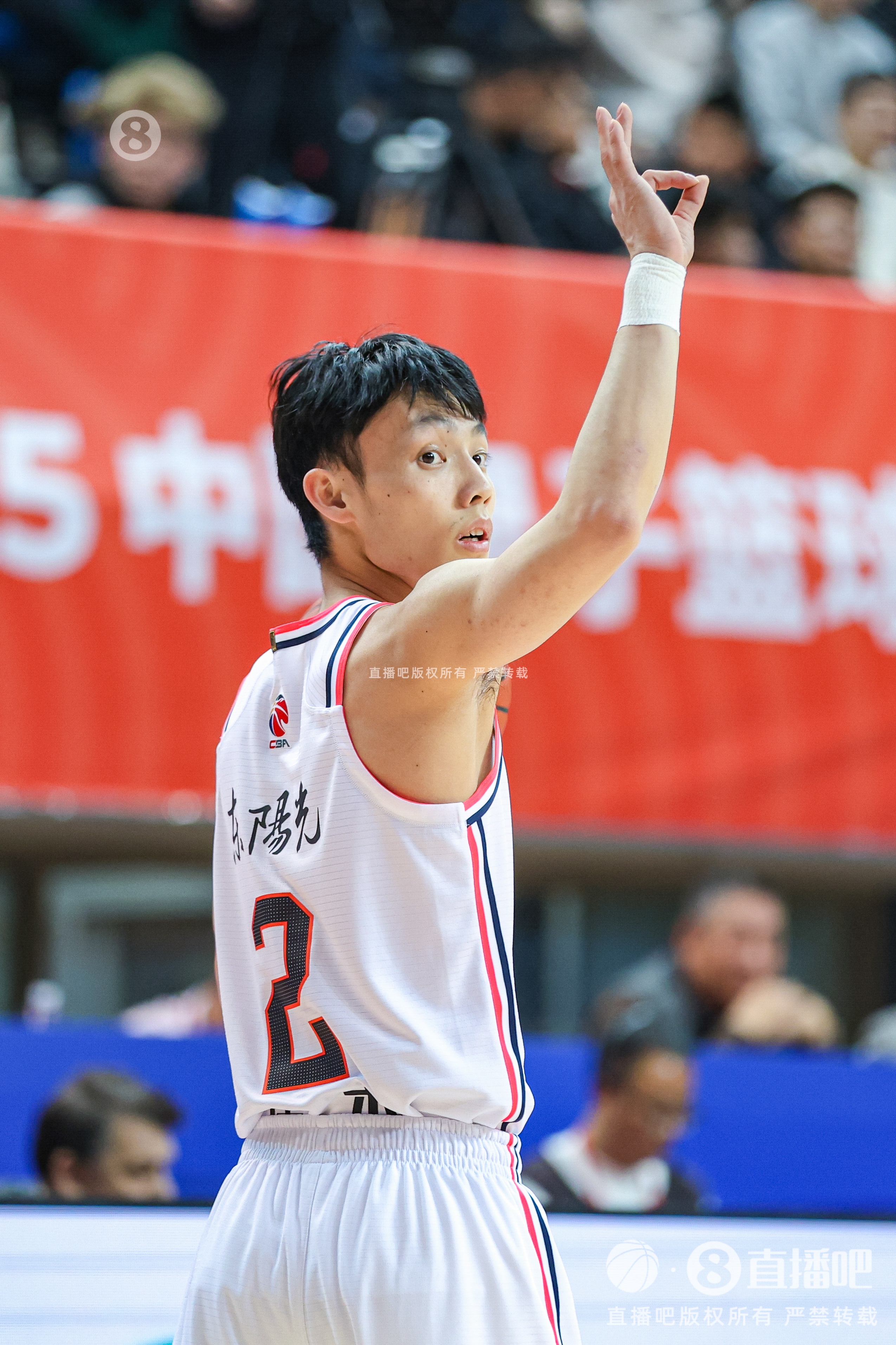 鐵人！本賽季CBA常規(guī)賽僅17名球員做到46場(chǎng)全勤 徐杰、鄒陽(yáng)在列